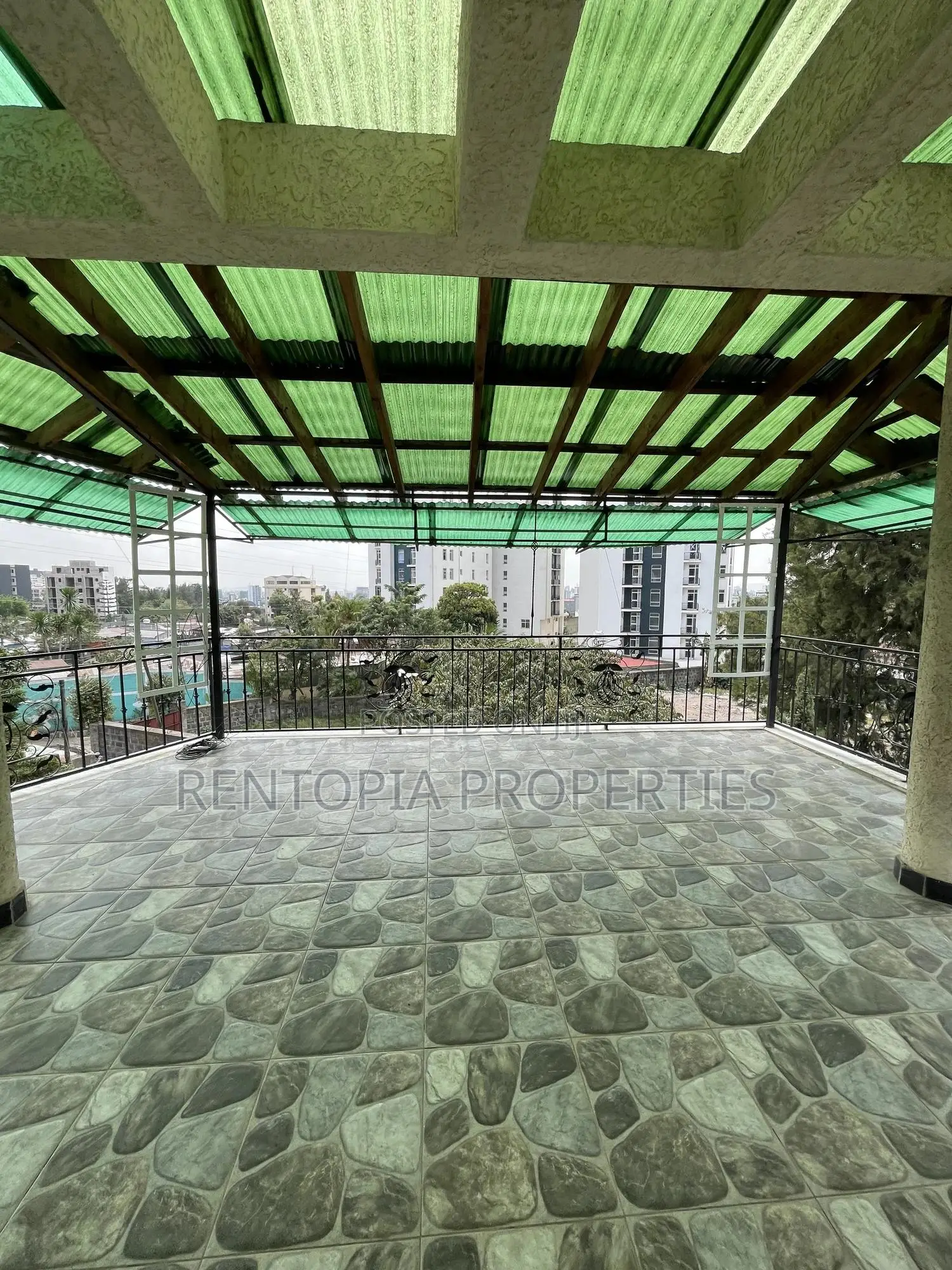 4bdrm Mansion in Bole for rent