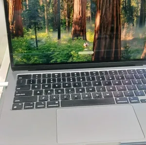 New Laptop Apple MacBook Air 2022 M2 8GB Apple M2 SSD 256GB
