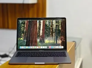 New Laptop Apple MacBook Pro 16GB Intel Core I5 SSD 256GB