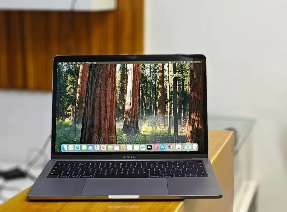 New Laptop Apple MacBook Pro 16GB Intel Core I5 SSD 256GB
