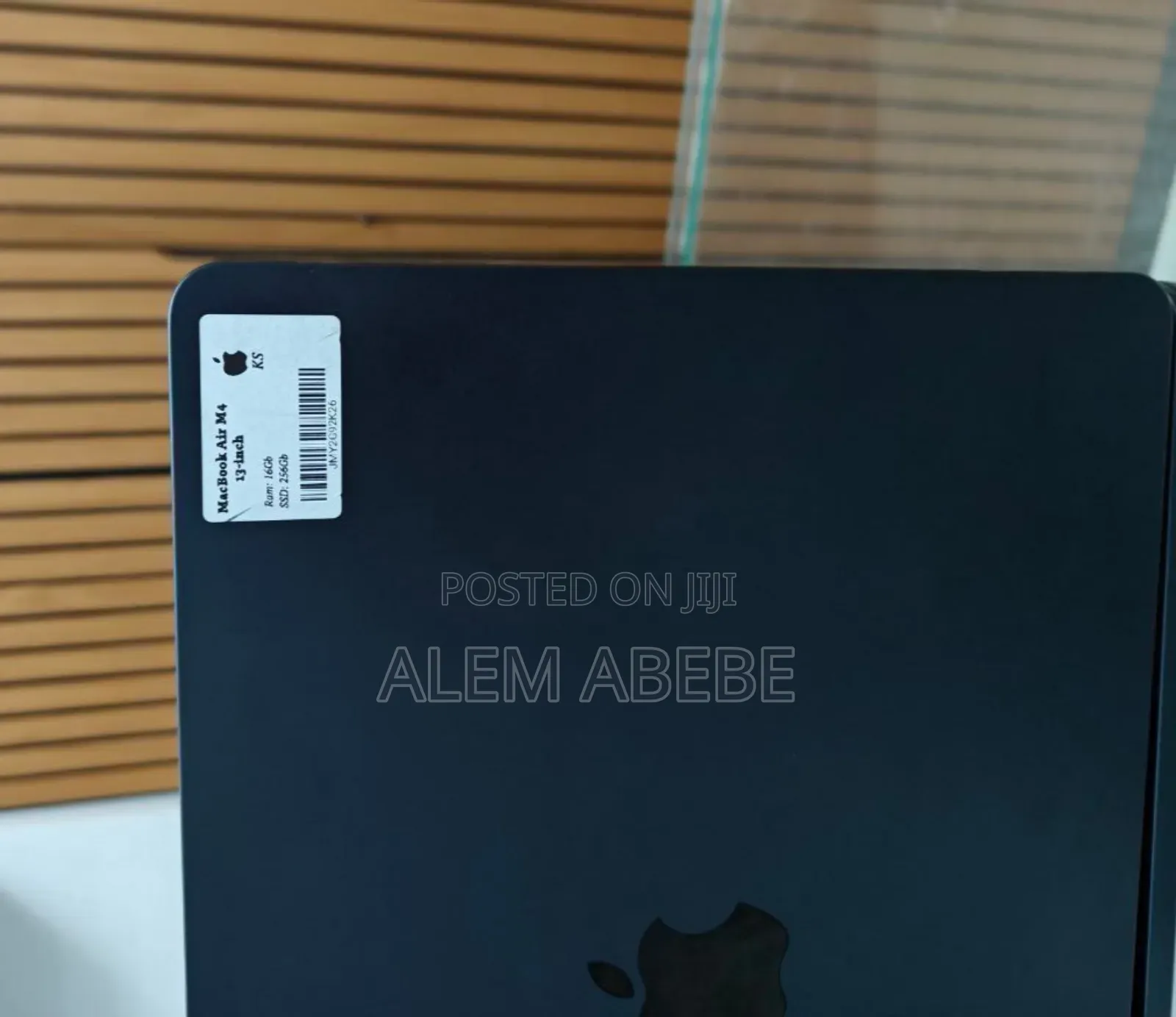 New Laptop Apple MacBook Air 2025 M4 13-Inch 16GB Apple M4 SSD 256GB