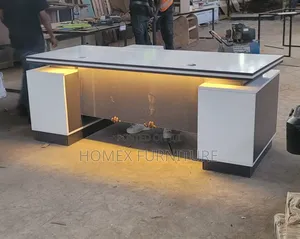 Modern Managerial Office Table