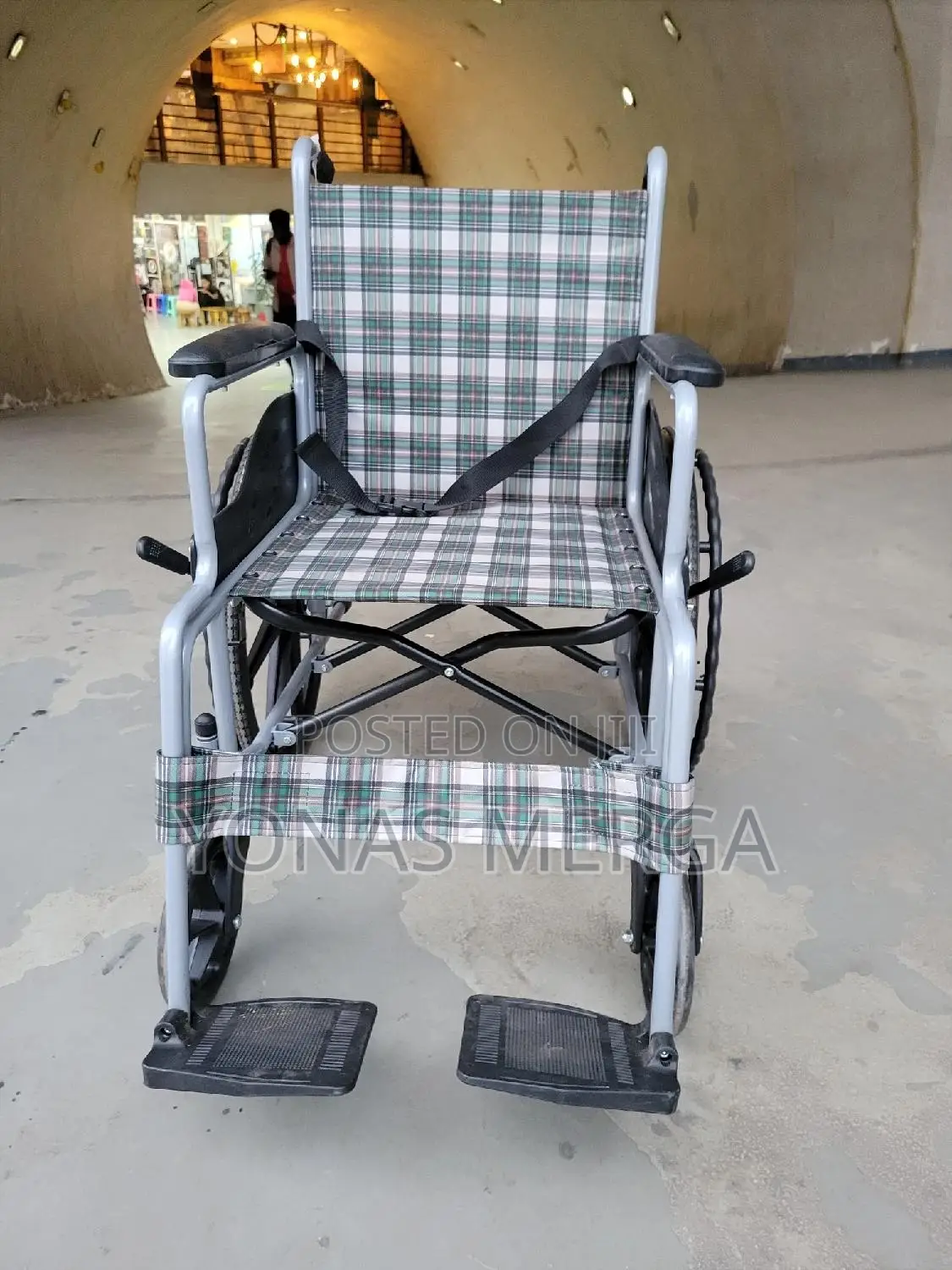 Strong Adults Wheelchair驕竉safe Seat Belt Anti-Tippers Safety Comfort