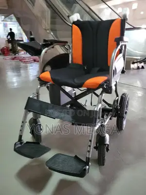 Electric and Rechargeable Modes Wheelchair彜凹providing a Smooth Ride