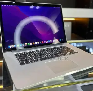 New Laptop Apple MacBook Pro 2015 16GB Intel Core I7 SSD 256GB
