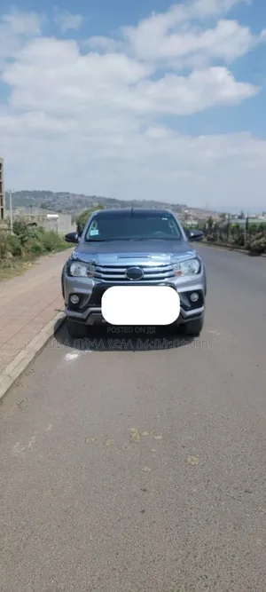 Toyota Hilux 2019 Silver
