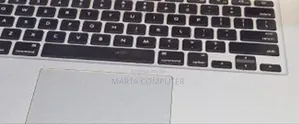 New Laptop Apple MacBook Pro 2017 8GB Intel Core I5 SSD 256GB