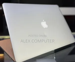 New Laptop Apple MacBook 2015 16GB Intel Core I7 SSD 256GB