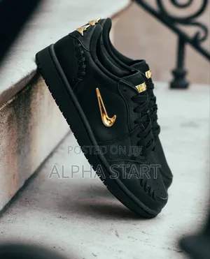 Air Jordan 1low Method of Make Black Metalic Gold Low Shoes for Men's