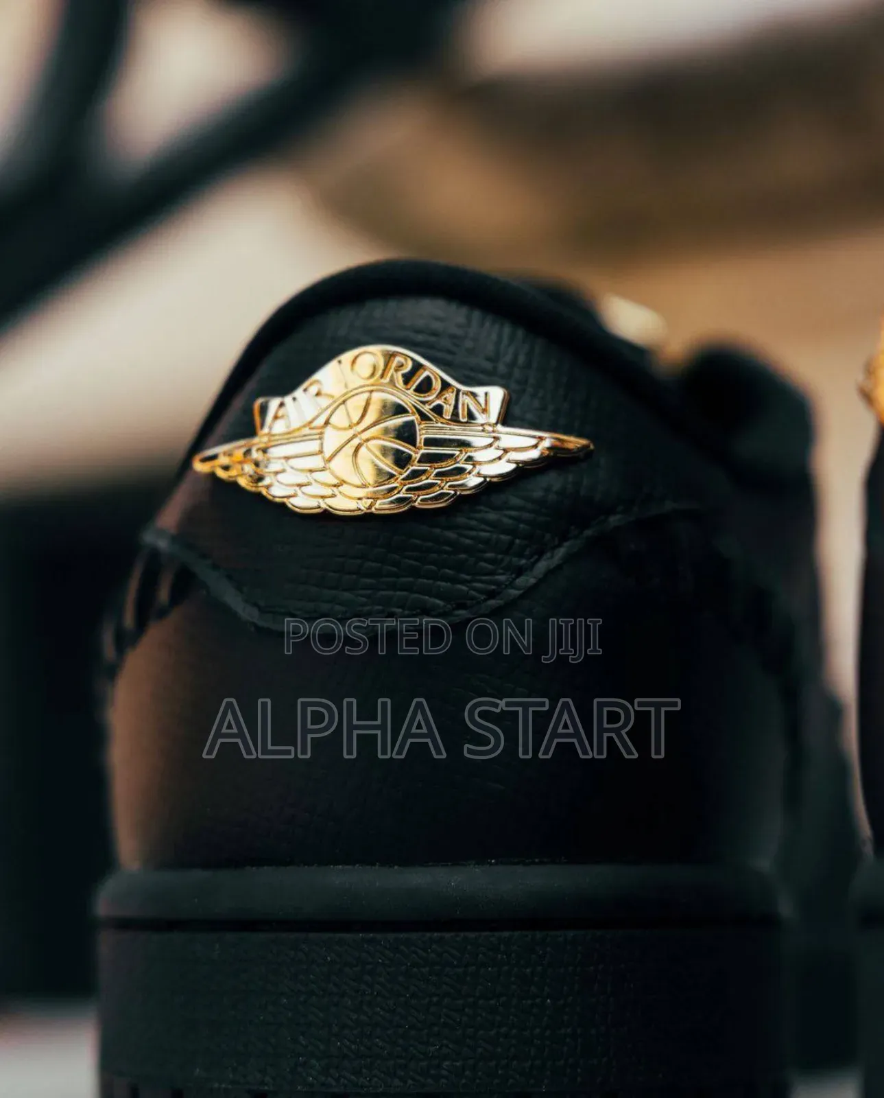 Air Jordan 1low Method of Make Black Metalic Gold Low Shoes for Men's