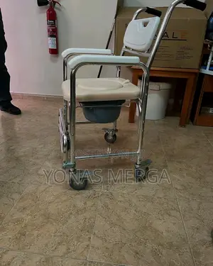 Toilet Chair榨፭toilet Safety Railings, Attached Pot∞匯commode Chair