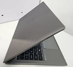 New Laptop HP ZBook Firefly 15 G7 16GB Intel Core I7 SSD 1T