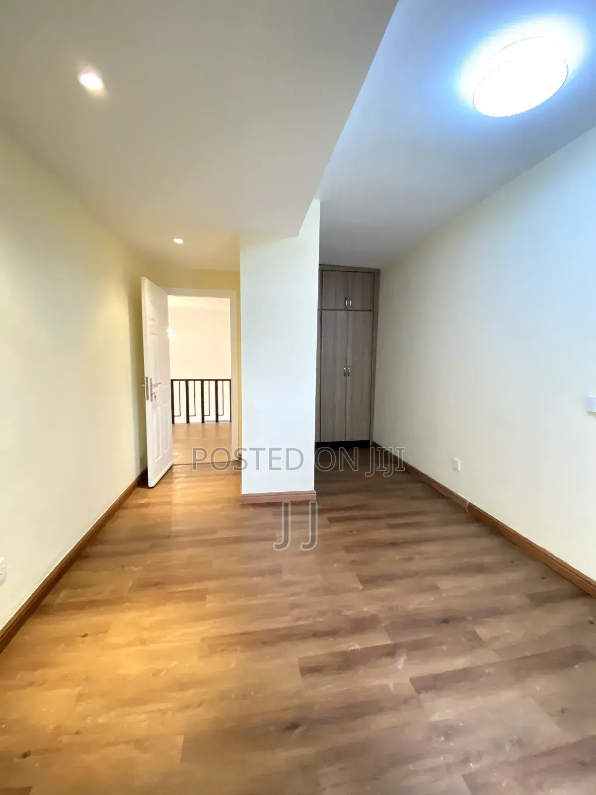 2bdrm Duplex in Kirkos for rent