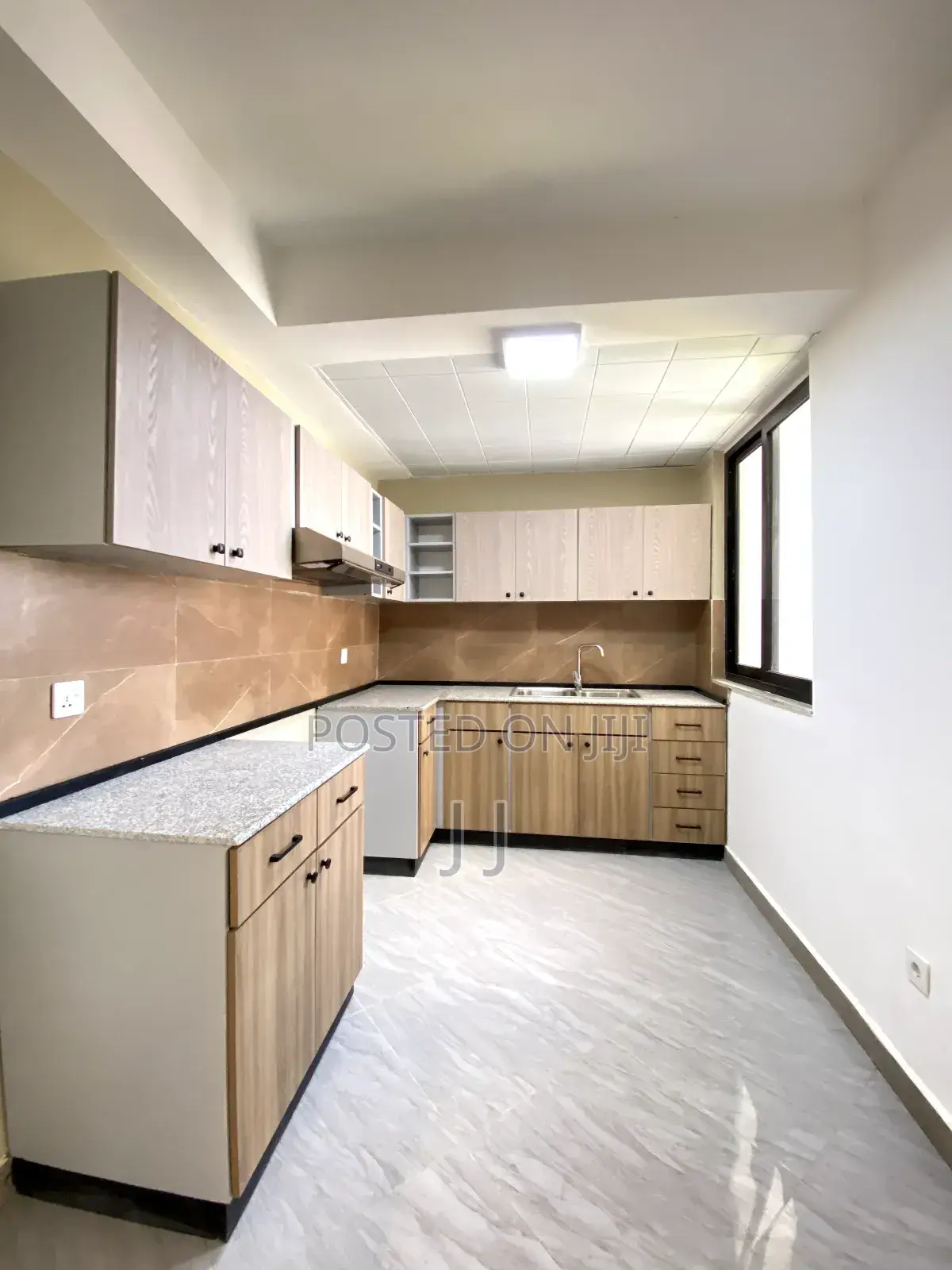 2bdrm Duplex in Kirkos for rent