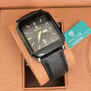Viguer Men's Analog Watch With a Black Leather Strap