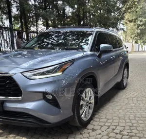Toyota Highlander Hybrid 2024 Blue