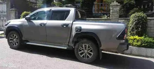 Toyota Hilux 2019 Gray