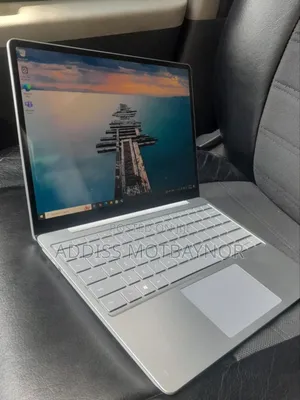 New Laptop HP 14-Dq1025cl 4GB Intel Core I5 SSD 256GB