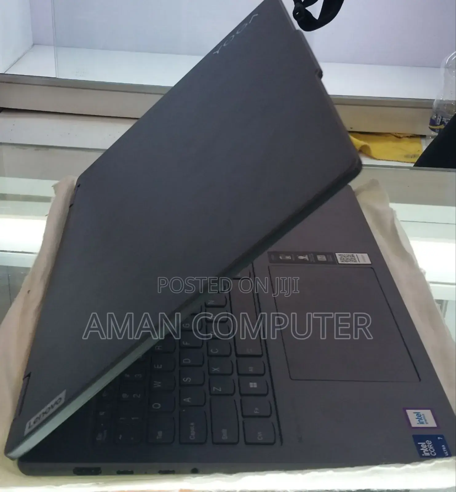 New Laptop Lenovo Yoga 7i 16GB Intel Core Ultra 7 SSD 1T