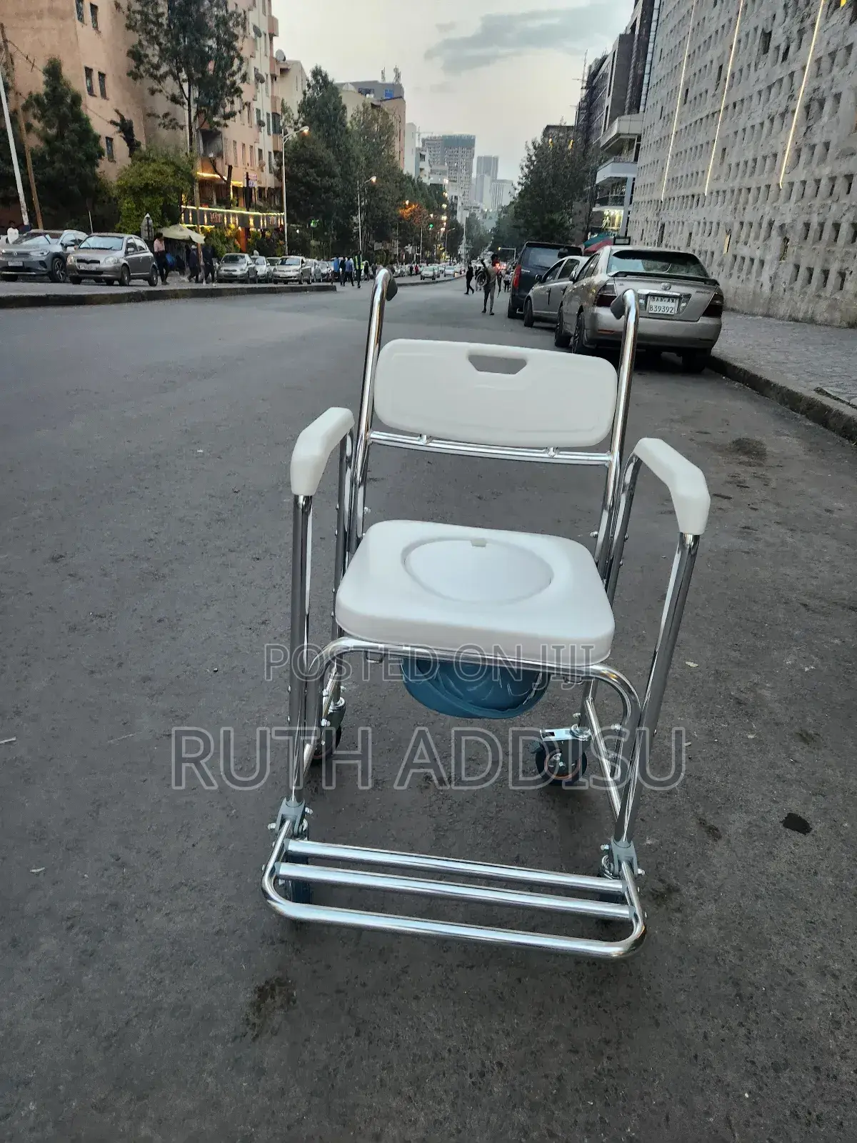Commode Wheelchair者的wheelchair倚重wheelchair求救wheelchair寄出wheelchair New