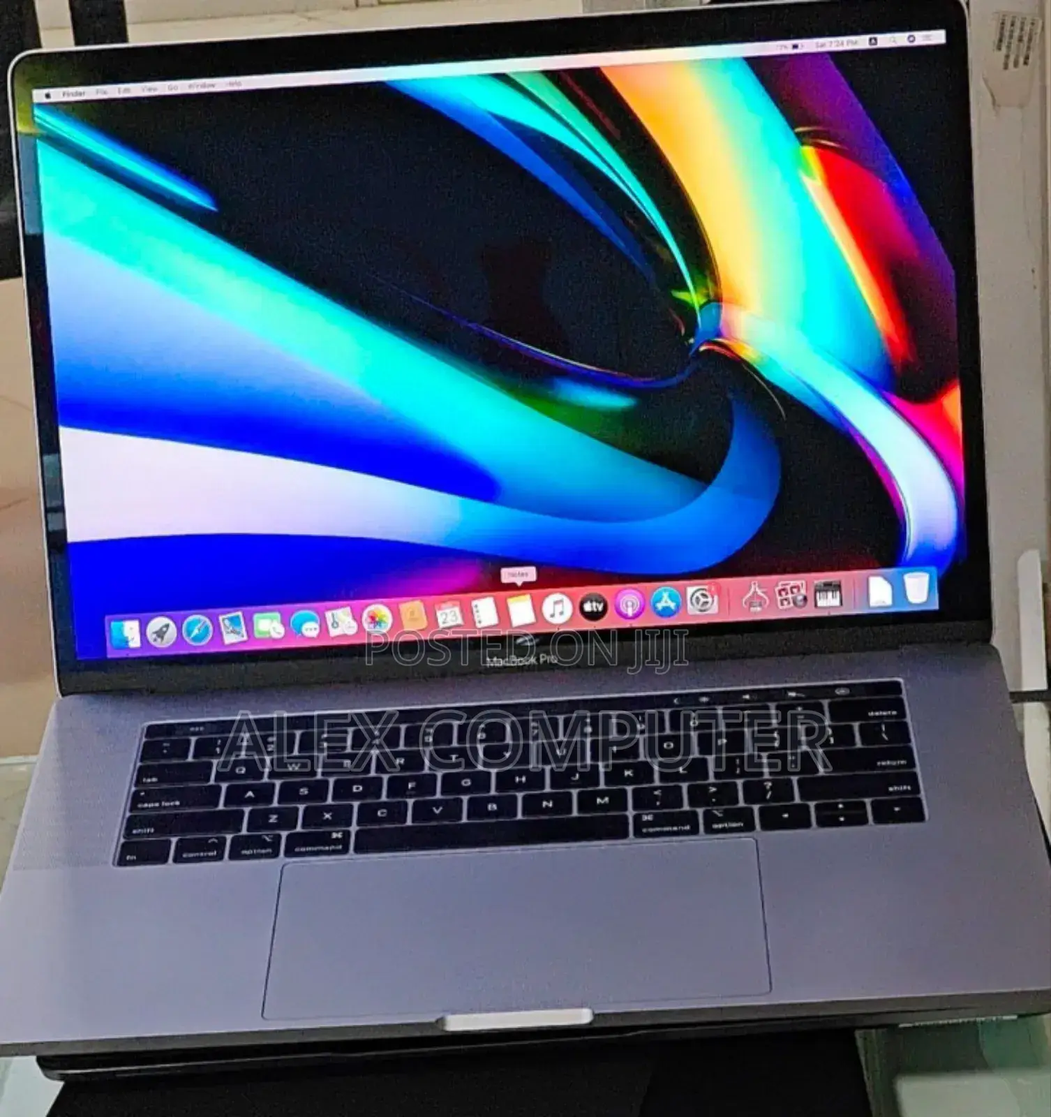 New Laptop Apple MacBook Pro 2019 32GB Intel Core I9 SSD 512GB