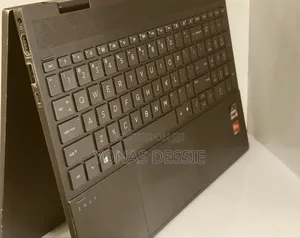 Laptop HP Envy x360 8GB AMD Ryzen 5 SSD 256GB