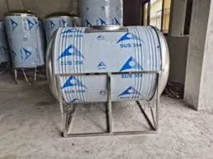 Round Horizontal Style Stainless Steel Water Tanker