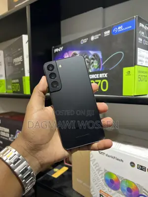 New Samsung Galaxy S22 5G 256 GB Black