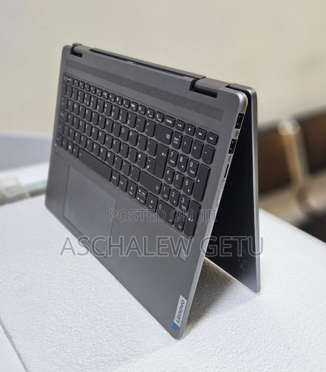 New Laptop Lenovo Yoga 7i 16GB Intel Core I7 SSD 512GB