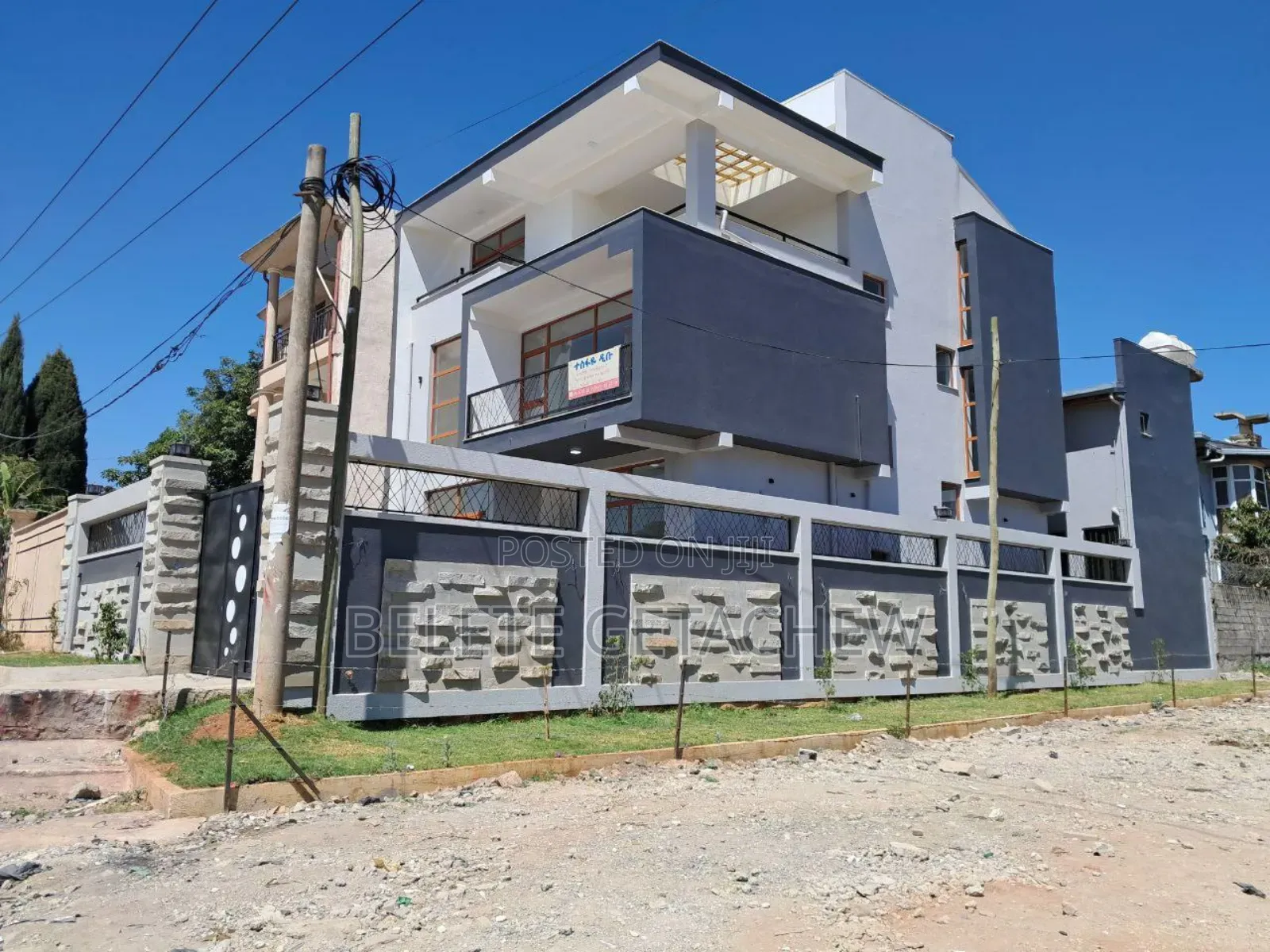 7bdrm House in Ayat Zone , G+2, Bole for sale