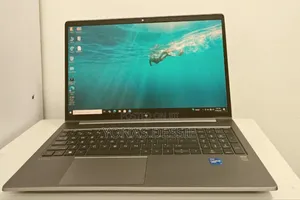 New Laptop HP ZBook Power G9 i7 32GB Intel Core i7 SSD 1T