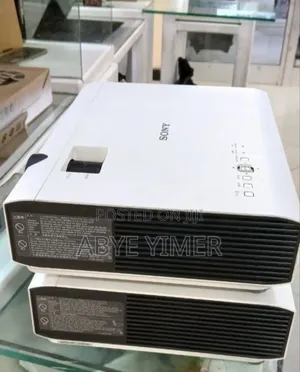 Sony Projector
Model Name VPL-Dx102
Hardware