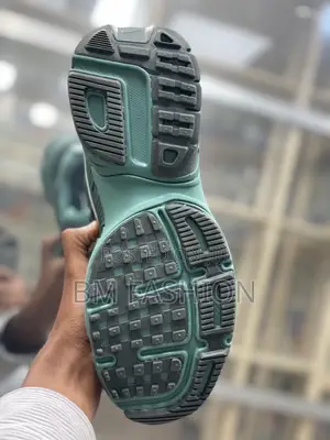 Nike V2k Run Sneakers Green Comfortable Shoes