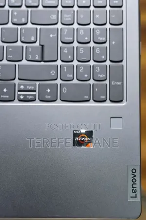 New Laptop Lenovo Yoga 7i 32GB Intel Core I7 SSD 512GB