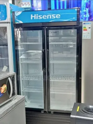 Hisense Showcase Refrigerator – Maximum Display, Maximum Cooling!