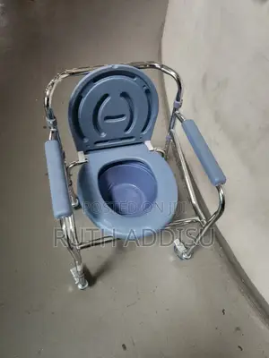 Toilet Wheelchair者或removable Popo Commode Wheelchair鳵我wheelchair New