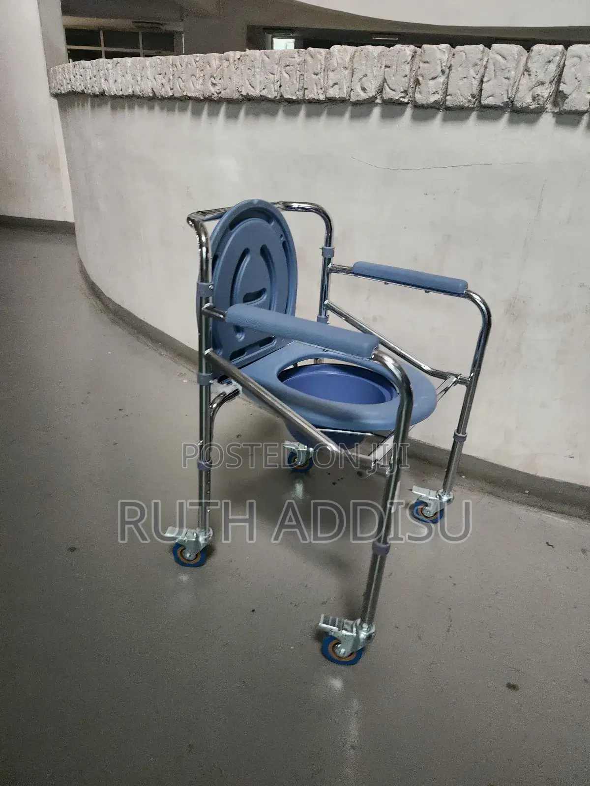 Commode Wheelchair嗑我toilet Wheelchair奔跑commode Wheelchair俠士with Popo