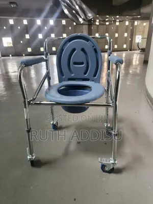 Toilet Four Wheels Wheelchair蝨我commode Wheelchair老公wheelchair Popo
