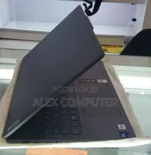 New Laptop Lenovo Yoga 7i 16GB Intel Core Ultra 7 SSD 1T