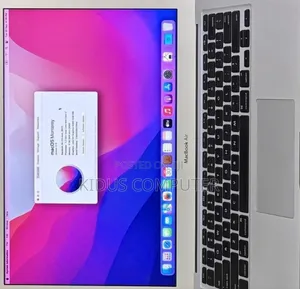 New Laptop Apple MacBook Pro 2019 8GB Intel Core I7 SSD 512GB
