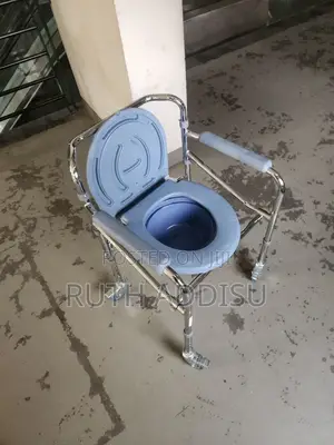 Toilet Chair丸的brand New Foldable Commode Chair協調wheelchair Shower New