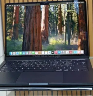 New Laptop Apple MacBook Air 2024 M3 13-Inch 16GB Apple M3 SSD 256GB