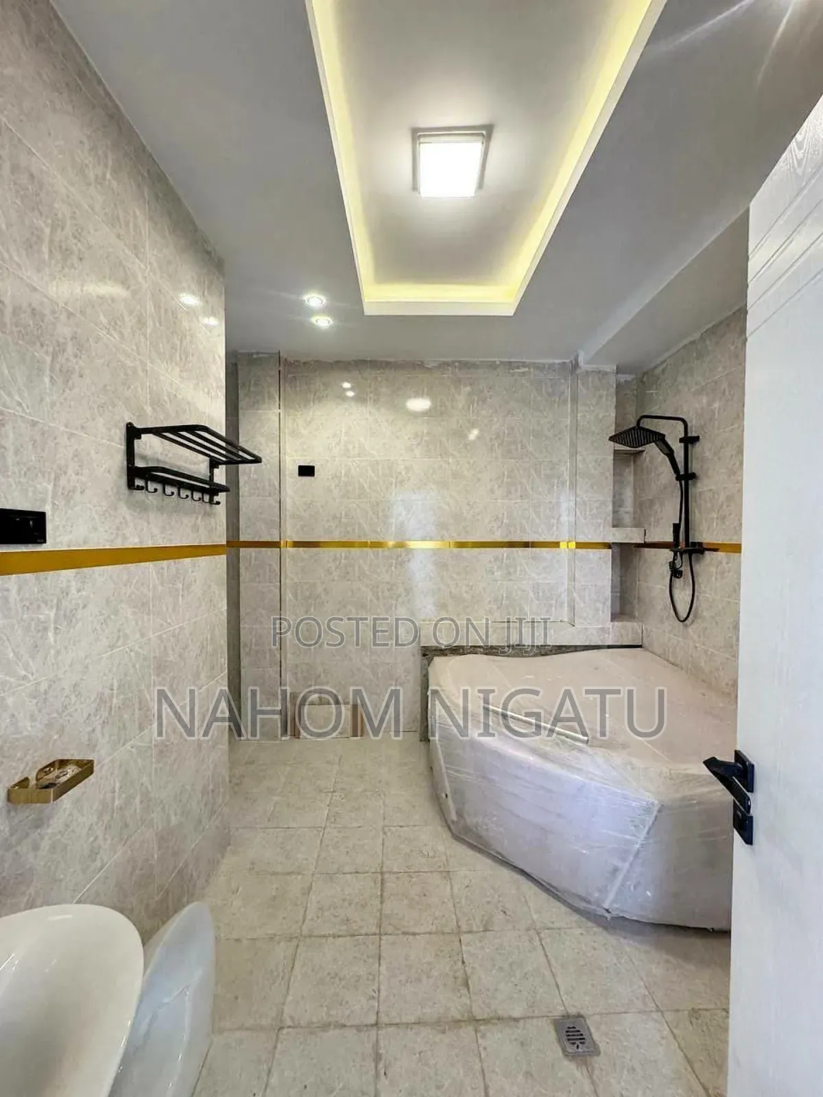 Furnished 5bdrm Villa in Bole for sale