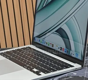 New Laptop Apple MacBook Air 2022 M2 8GB Apple M2 SSD 256GB