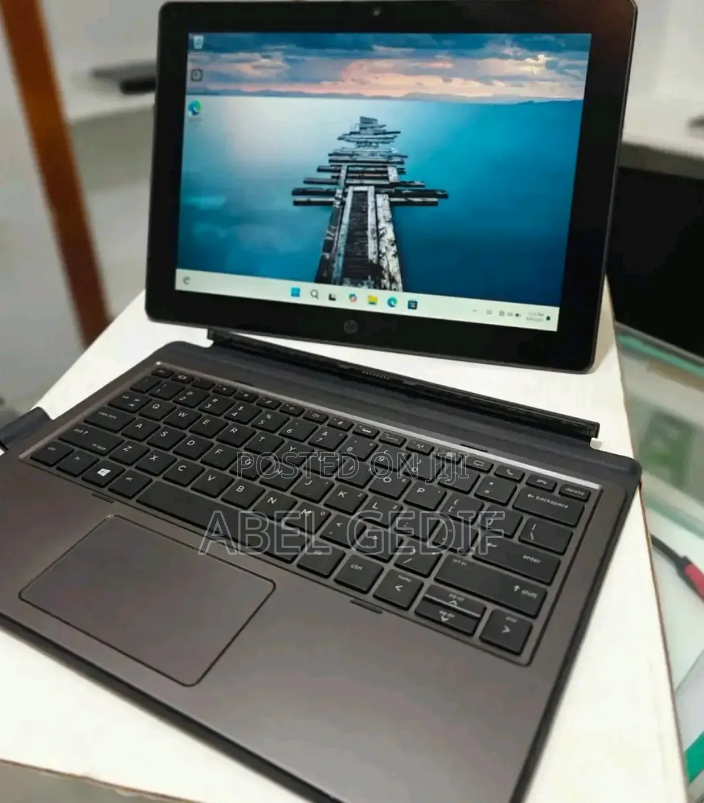 New Laptop HP Elite X2 1012 8GB Intel Core I5 SSD 256GB