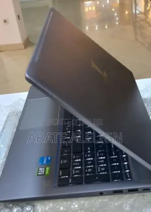New Laptop HP ZBook 15u 16GB Intel Core I5 SSD 512GB