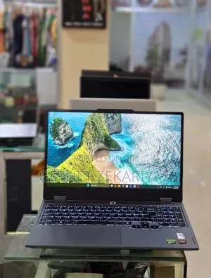New Laptop Lenovo LOQ 15IRH8 16GB AMD Ryzen 7 SSD 1T