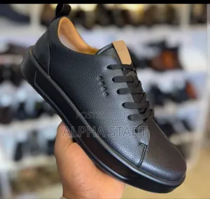 New Arrival Rushine Flat Sneakers Made in Vietnam Size -- 39--44