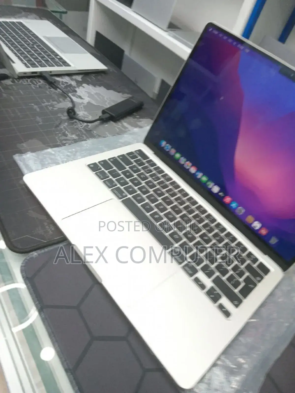 New Laptop Apple MacBook Air 2022 M2 8GB Apple M2 SSD 512GB
