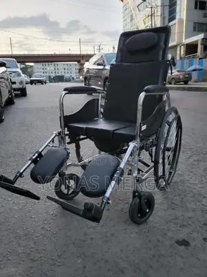 Toilet Wheelchair鮪脊it Serves as Both a Commode a Shower Chair.